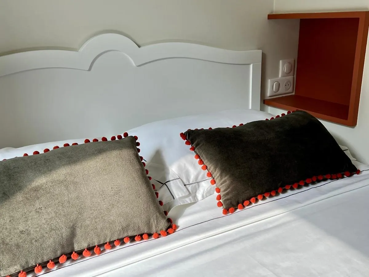 Bed and Breakfast Les Petits Volets 2 Antibes Francia
